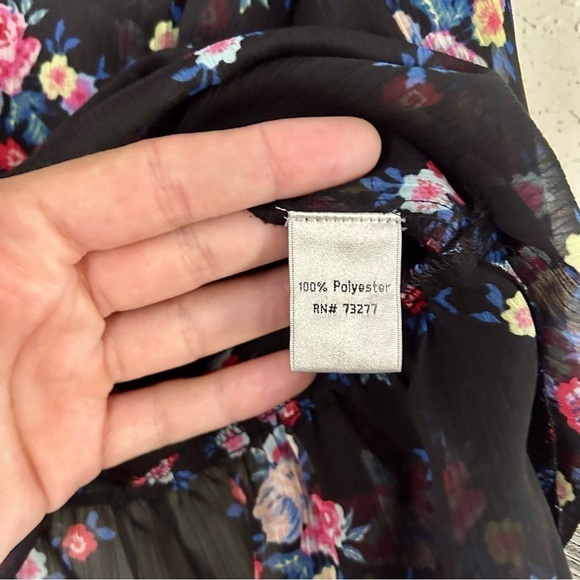 🦋 LC Lauren Conrad Black Floral Flowy Semi Sheer Long Sleeve Blouse - Picture 4 of 6